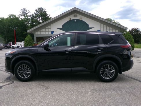 Used 2022 Nissan Rogue S AWD/4WD image 2