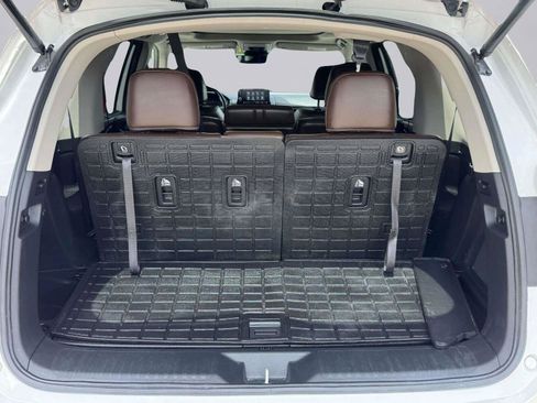 Used 2025 Honda Pilot Elite image 70