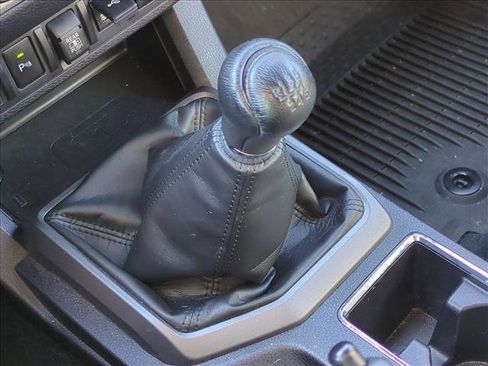 Used 2022 Toyota Tacoma TRD Off-Road image 12