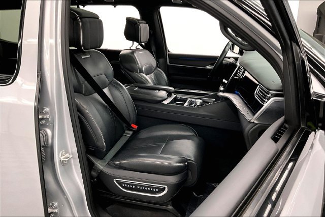 Used 2024 Jeep Grand Wagoneer Series II Obsidian w/ Quick Order Packagew 28T AWD/4WD image 8