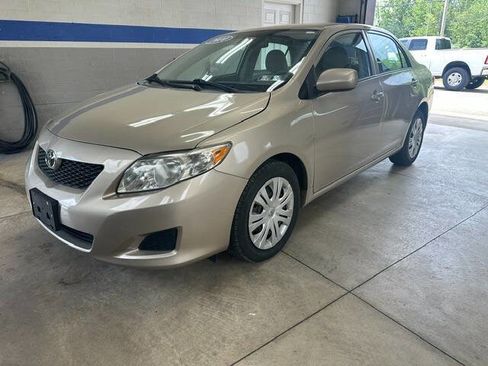 Used 2010 Toyota Corolla FWD image 3