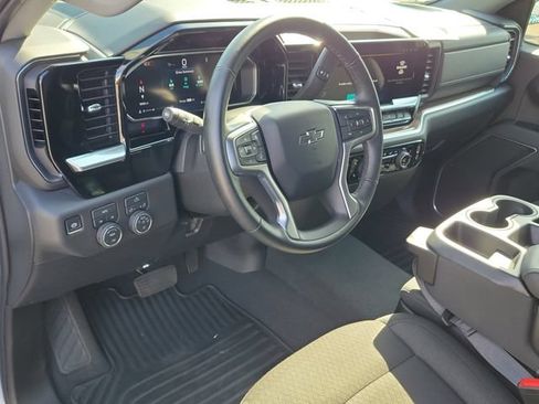 Certified 2026 Chevrolet Silverado 1500 RST AWD/4WD image 17