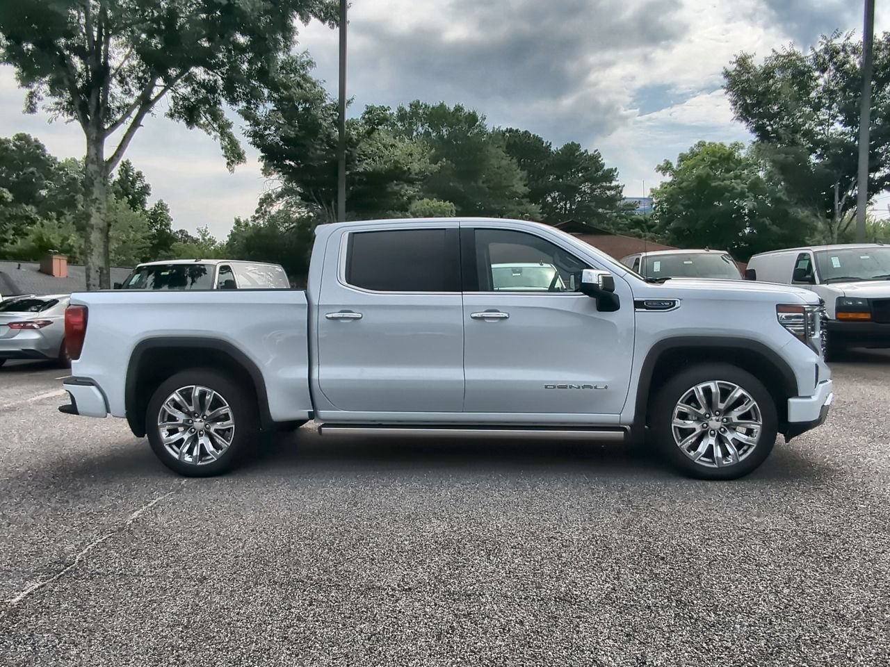 Used 2026 GMC Sierra 1500 Denali AWD/4WD image 9