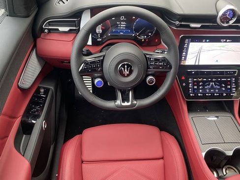 New 2025 Maserati Grecale Trofeo image 45