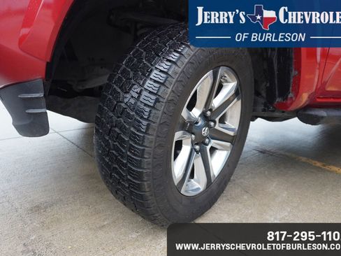 Used 2016 Toyota Tacoma Limited w/ Towing Package AWD/4WD image 11