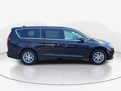 Used 2024 Chrysler Pacifica Touring-L