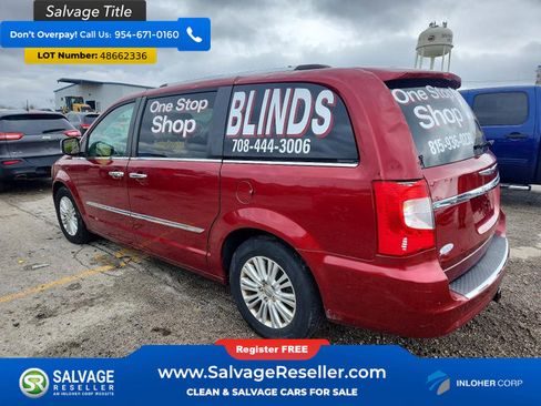 Used 2012 Chrysler Town & Country Limited w/ Luxury Group image 3