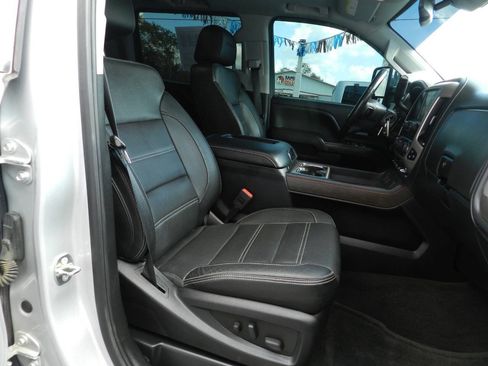 Used 2018 GMC Sierra 2500 Denali w/ Duramax Plus Package image 11