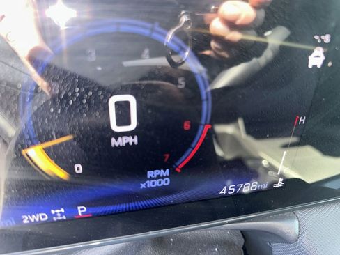 Used 2025 Chevrolet TrailBlazer LT AWD/4WD image 1