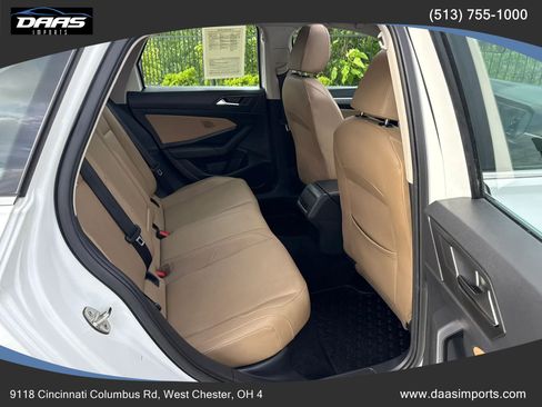Used 2020 Volkswagen Jetta SE w/ SE Cold Weather Package FWD image 23