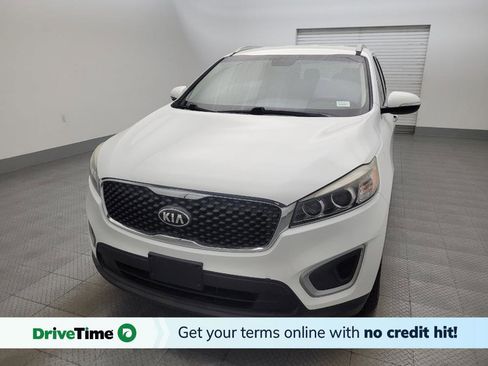 Used 2018 Kia Sorento LX image 1