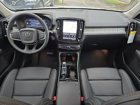 New 2026 Volvo XC40 B5 Plus w/ Protection Package Premier image 9