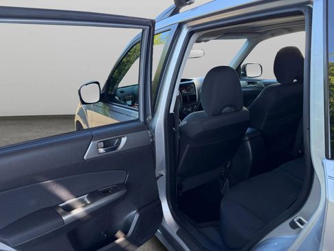 Used 2013 Subaru Forester 2.5X Premium AWD/4WD image 14