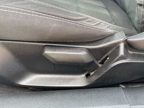 Used 2019 Ford Mustang Coupe RWD image 19