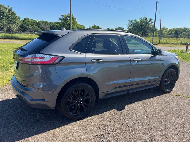 Used 2022 Ford Edge SE w/ Black Appearance Package AWD/4WD image 6