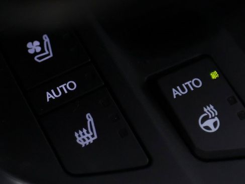 Used 2023 Lexus LX 600 4WD w/ Appearance Package image 33