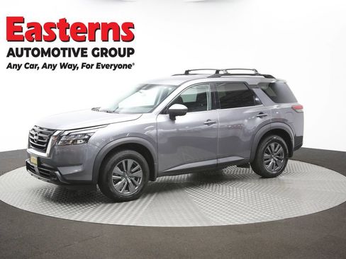 Used 2024 Nissan Pathfinder SV AWD/4WD image 55