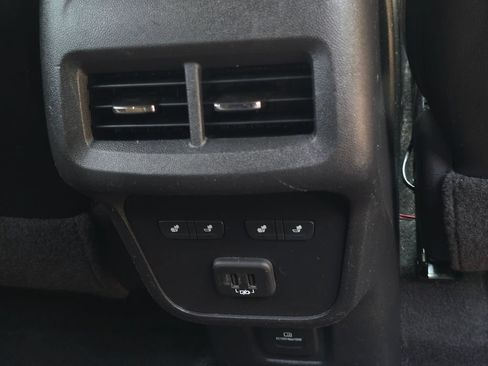 Used 2020 Chevrolet Equinox Premier AWD/4WD image 17