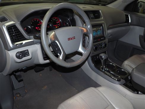 Used 2014 GMC Acadia SLT image 5
