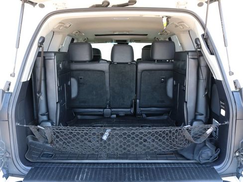 Used 2017 Lexus LX 570 4WD w/ Luxury Package image 36