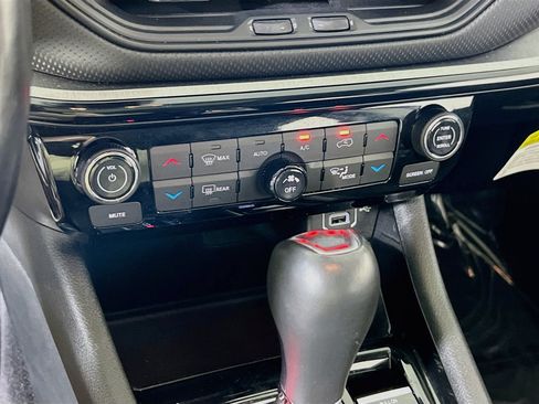 Used 2022 Jeep Compass Trailhawk w/ Sun and Sound Group AWD/4WD image 15