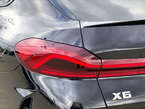 Used 2022 BMW X6 M50i w/ Executive Package image 27