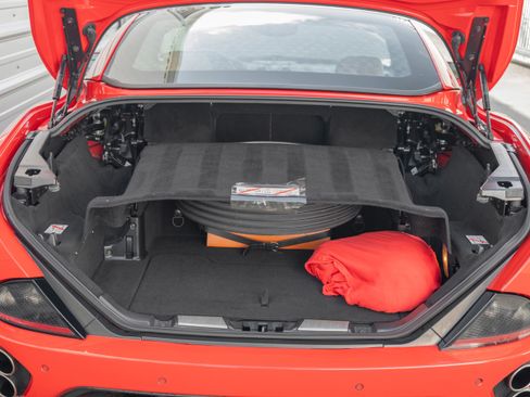 Used 2010 Ferrari California RWD image 33