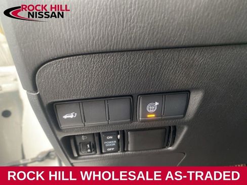 Used 2018 Nissan Armada SL w/ Premium Package image 18