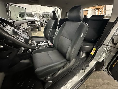 Used 2007 Toyota FJ Cruiser 4WD image 30