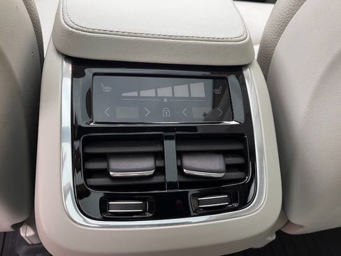 Used 2023 Volvo XC90 B6 Plus w/ Protection Package Premier image 21