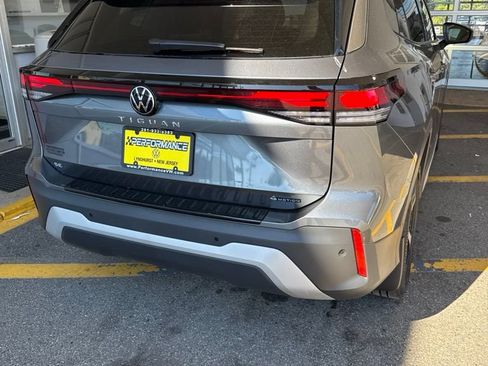 New 2026 Volkswagen Tiguan SE AWD/4WD image 11
