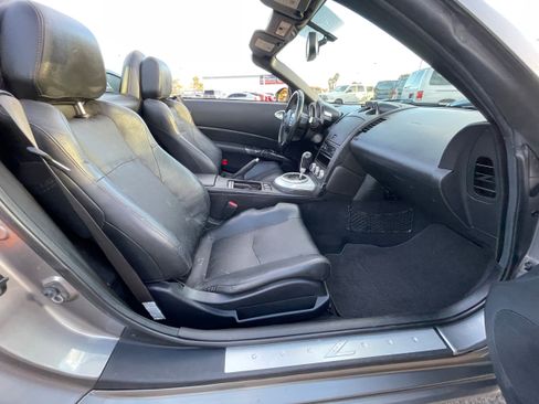 Used 2007 Nissan 350Z Touring image 18