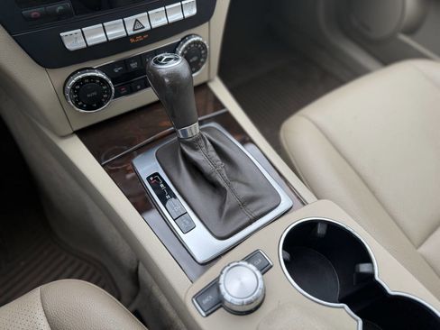 Used 2013 Mercedes-Benz C 300 4MATIC Sedan image 24