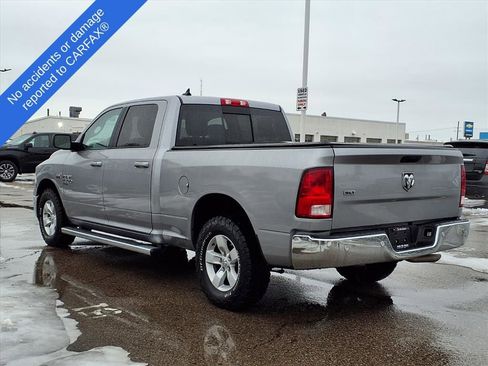 Used 2020 RAM 1500 Classic SLT w/ Luxury Group image 8