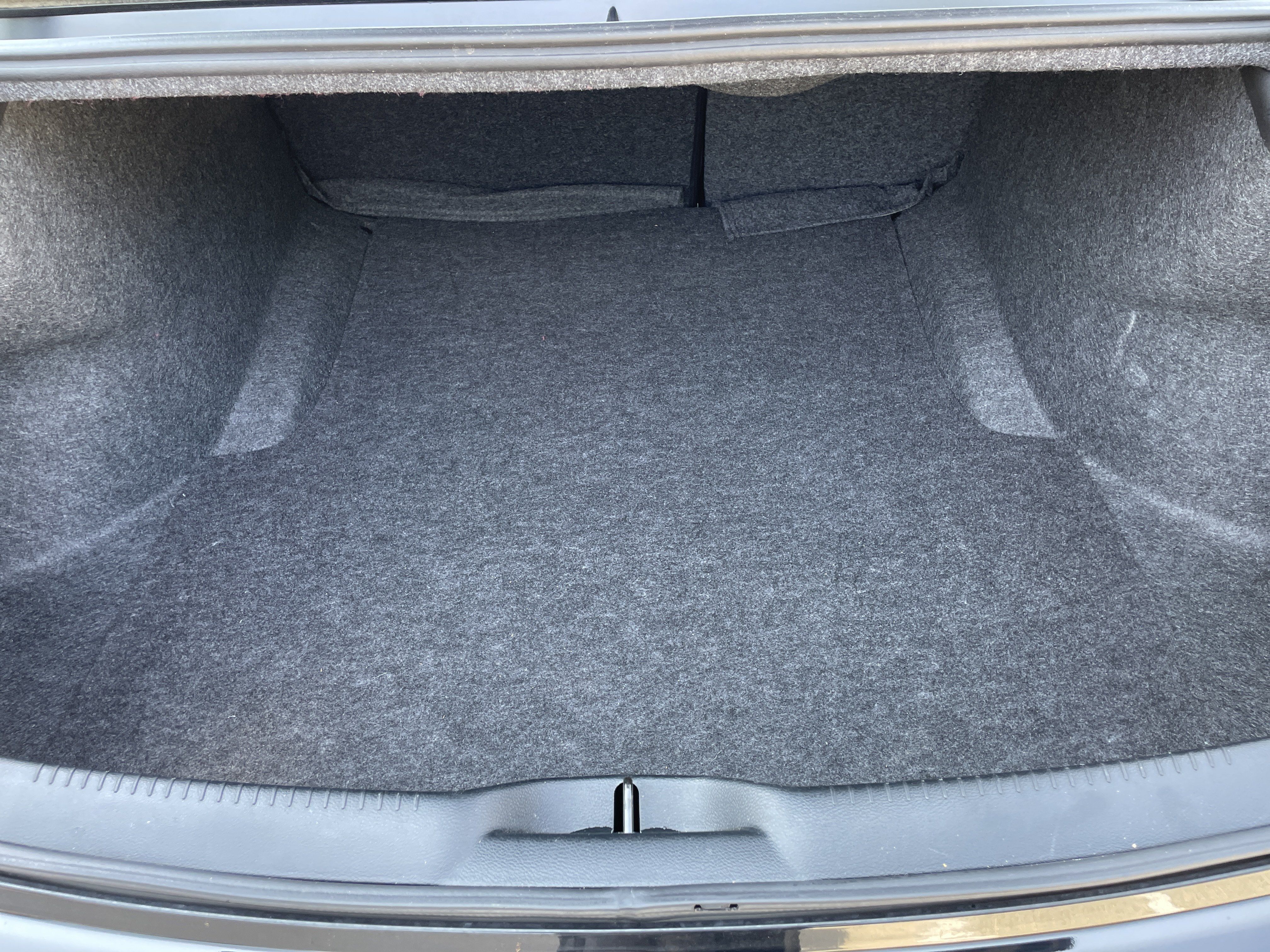 Used 2023 Chrysler 300 C RWD image 31