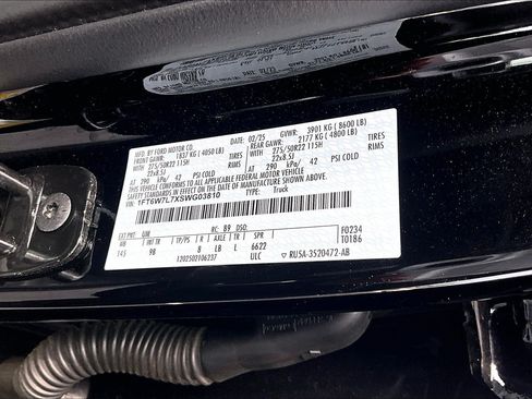 Used 2025 Ford F150 Lightning Platinum AWD/4WD image 5