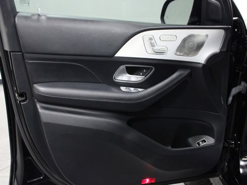 Used 2022 Mercedes-Benz GLS 450 4MATIC image 11