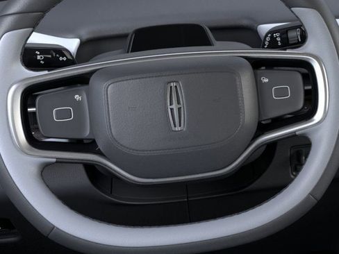 New 2026 Lincoln Navigator L Black Label AWD/4WD image 12