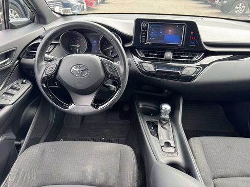 Used 2018 Toyota C-HR XLE FWD image 15