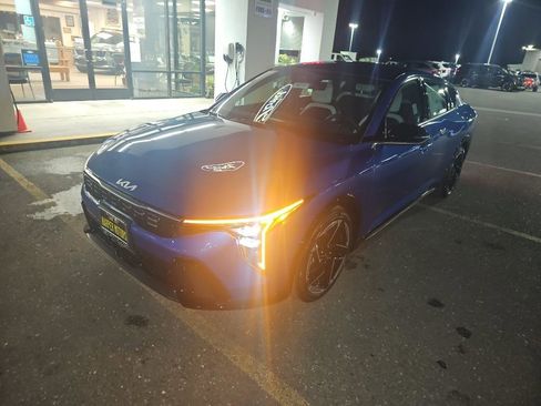 New 2025 Kia K4 GT-Line image 1