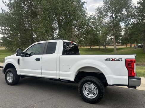 Used 2018 Ford F250 XL w/ Power Equipment Group AWD/4WD image 2