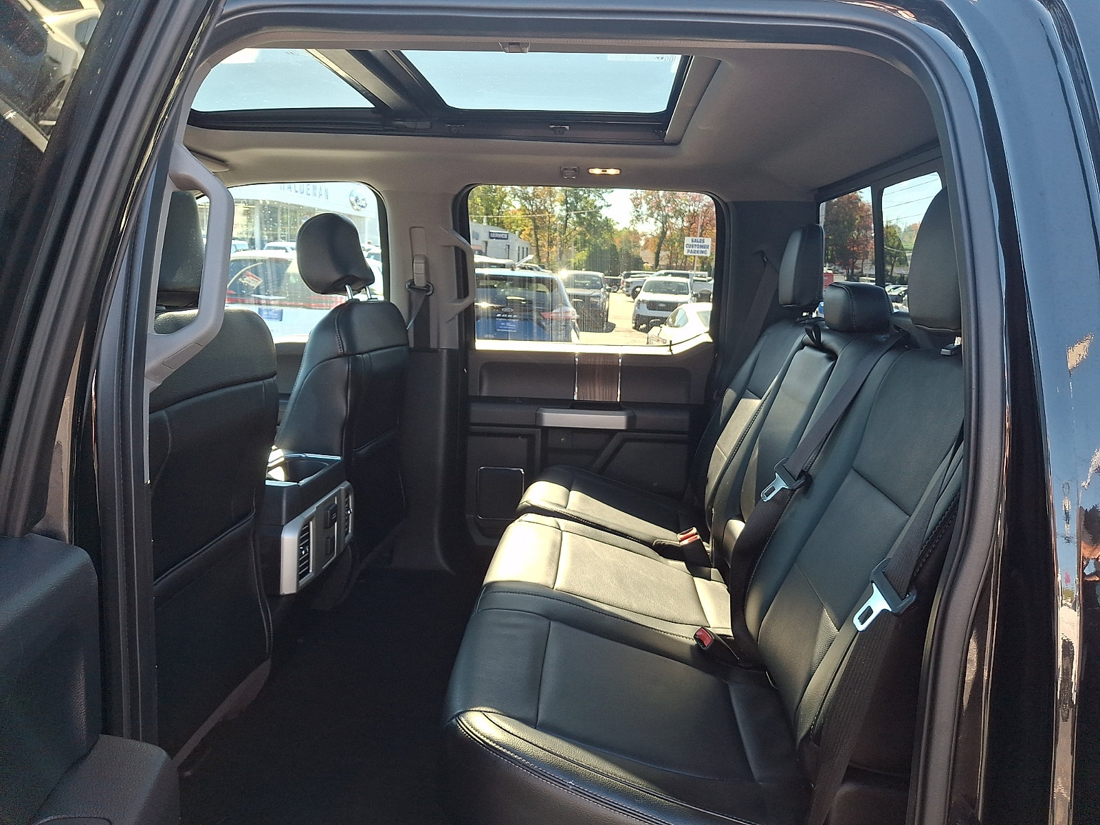Used 2015 Ford F150 Lariat AWD/4WD image 11