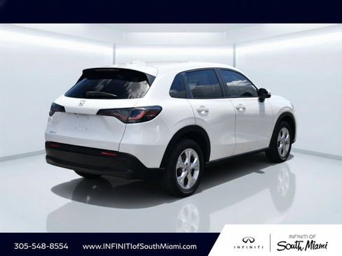 Used 2023 Honda HR-V LX image 4