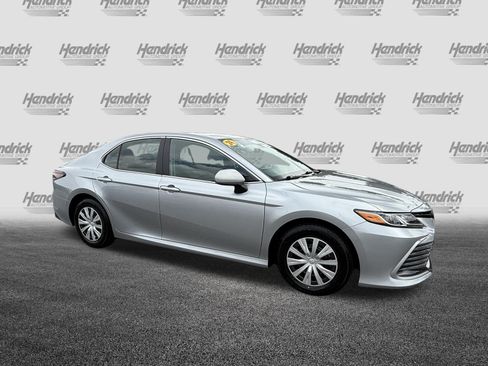 Used 2024 Toyota Camry LE FWD image 2