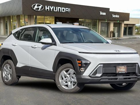 New 2026 Hyundai Kona SE image 2