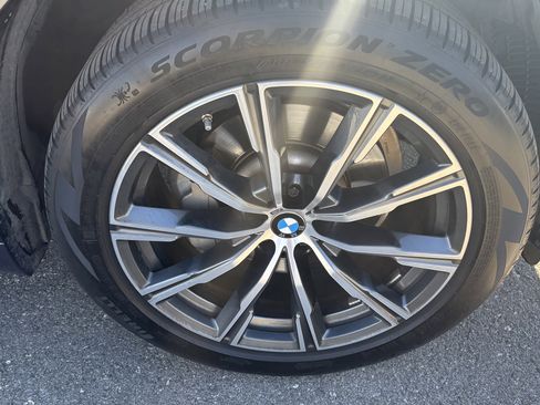 Used 2022 BMW X5 xDrive40i w/ M Sport Package image 15