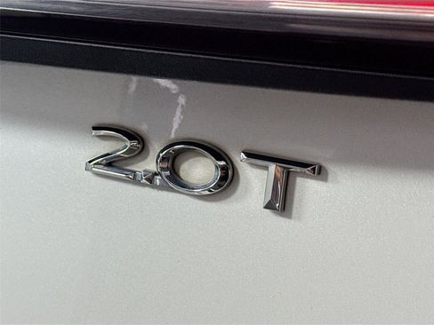 Used 2019 Lincoln Nautilus Reserve w/ Cargo Utility Package image 11