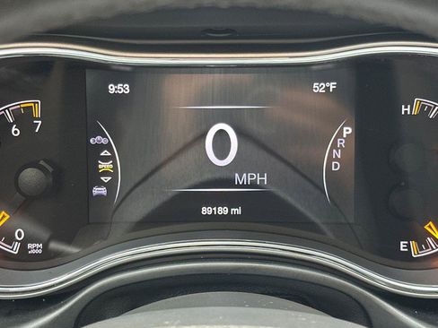 Used 2019 Jeep Grand Cherokee Limited image 26