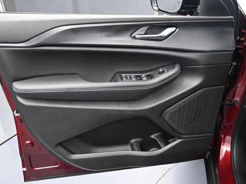 New 2025 Jeep Grand Cherokee Altitude RWD image 13