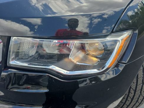 Used 2017 Jeep Grand Cherokee Limited w/ Trailer Tow Group IV image 32